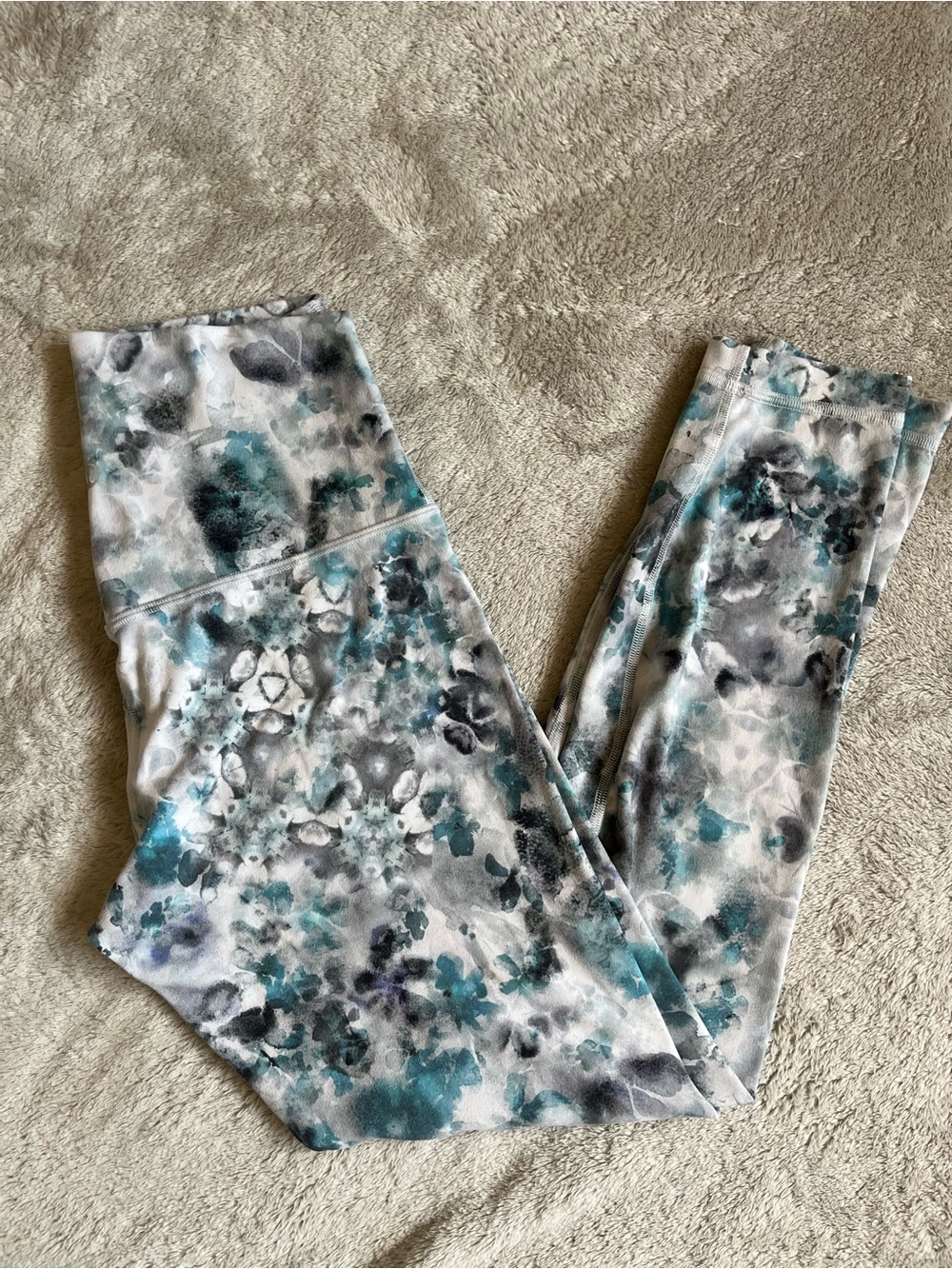 Lululemon Align Leggings 28” size 6 in Kaleidofloral Multi